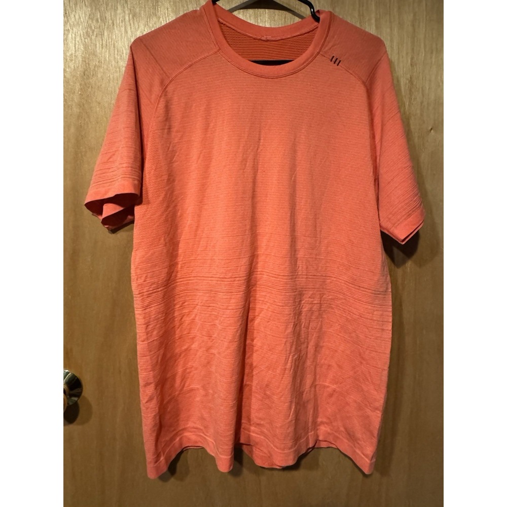 Lululemon Metal Vent Tech Short Sleeve Coral Men's Size Large (J)